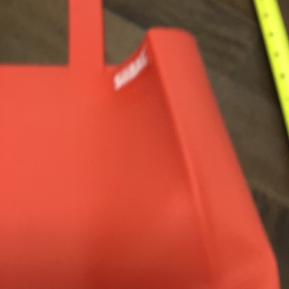 SiliBAG Silicone Fashion Tote Bag Wave Vertical - Picture 6 of 9